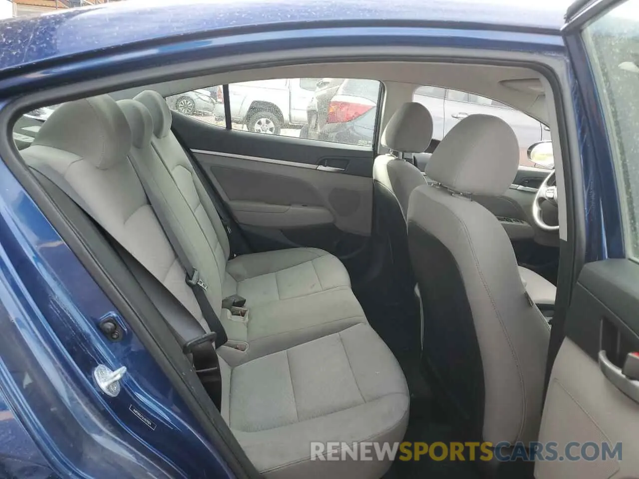 10 Photograph of a damaged car 5NPD84LF5LH579074 HYUNDAI ELANTRA 2020