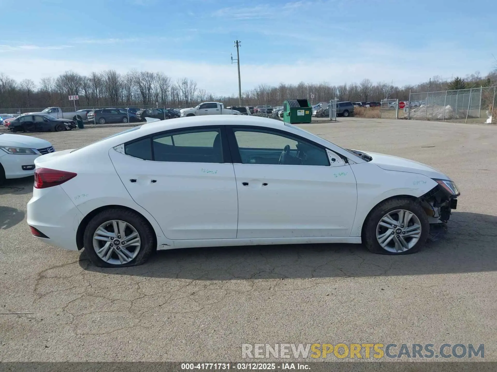 13 Photograph of a damaged car 5NPD84LF5LH599549 HYUNDAI ELANTRA 2020