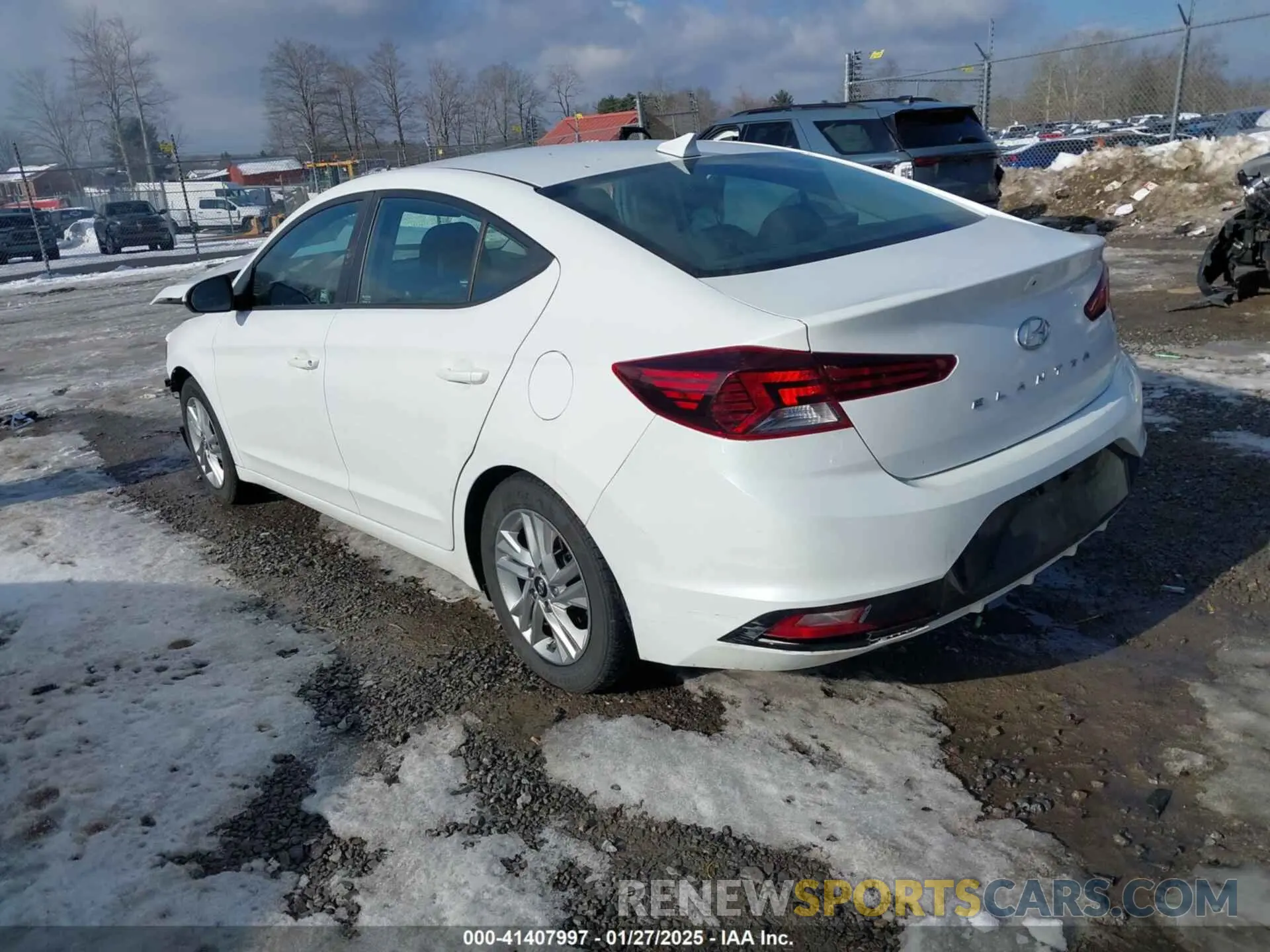 3 Photograph of a damaged car 5NPD84LF5LH613949 HYUNDAI ELANTRA 2020