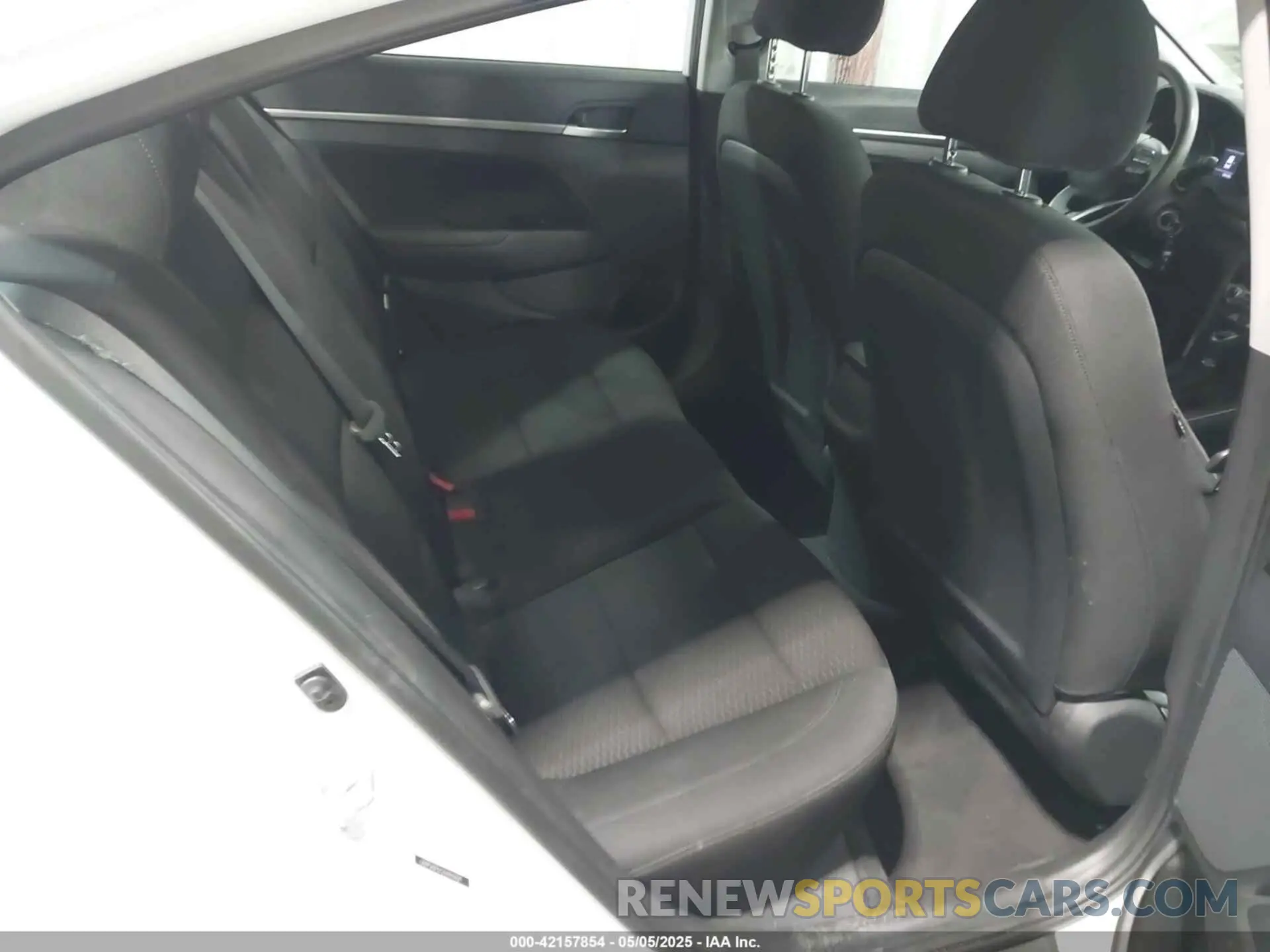 8 Photograph of a damaged car 5NPD84LF5LH627804 HYUNDAI ELANTRA 2020