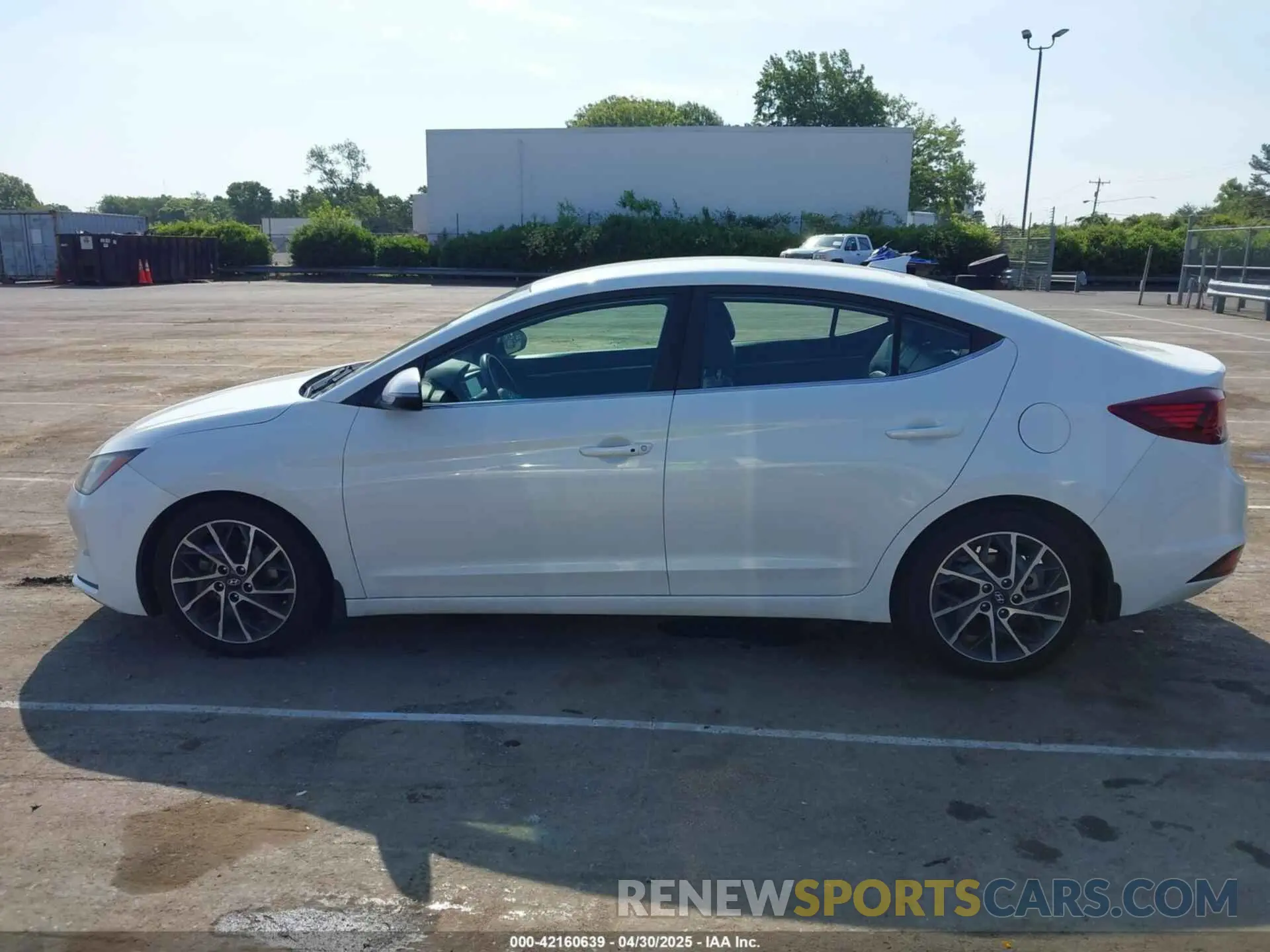 14 Photograph of a damaged car 5NPD84LF6LH498164 HYUNDAI ELANTRA 2020