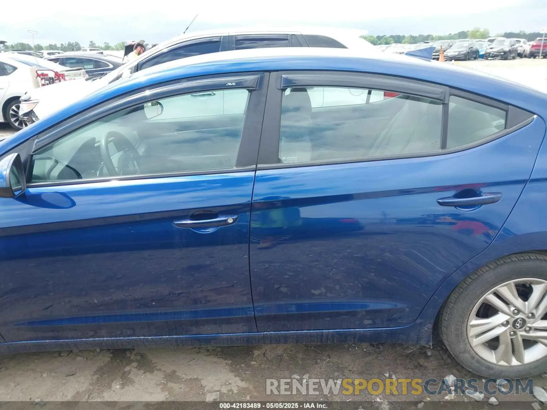 14 Photograph of a damaged car 5NPD84LF6LH510202 HYUNDAI ELANTRA 2020