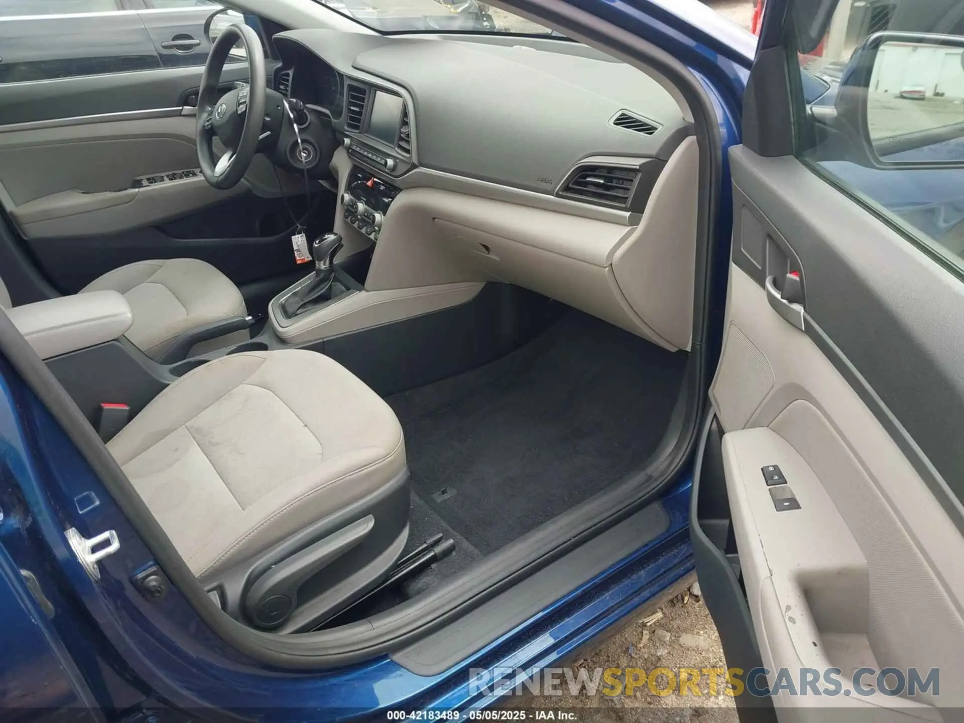 5 Photograph of a damaged car 5NPD84LF6LH510202 HYUNDAI ELANTRA 2020