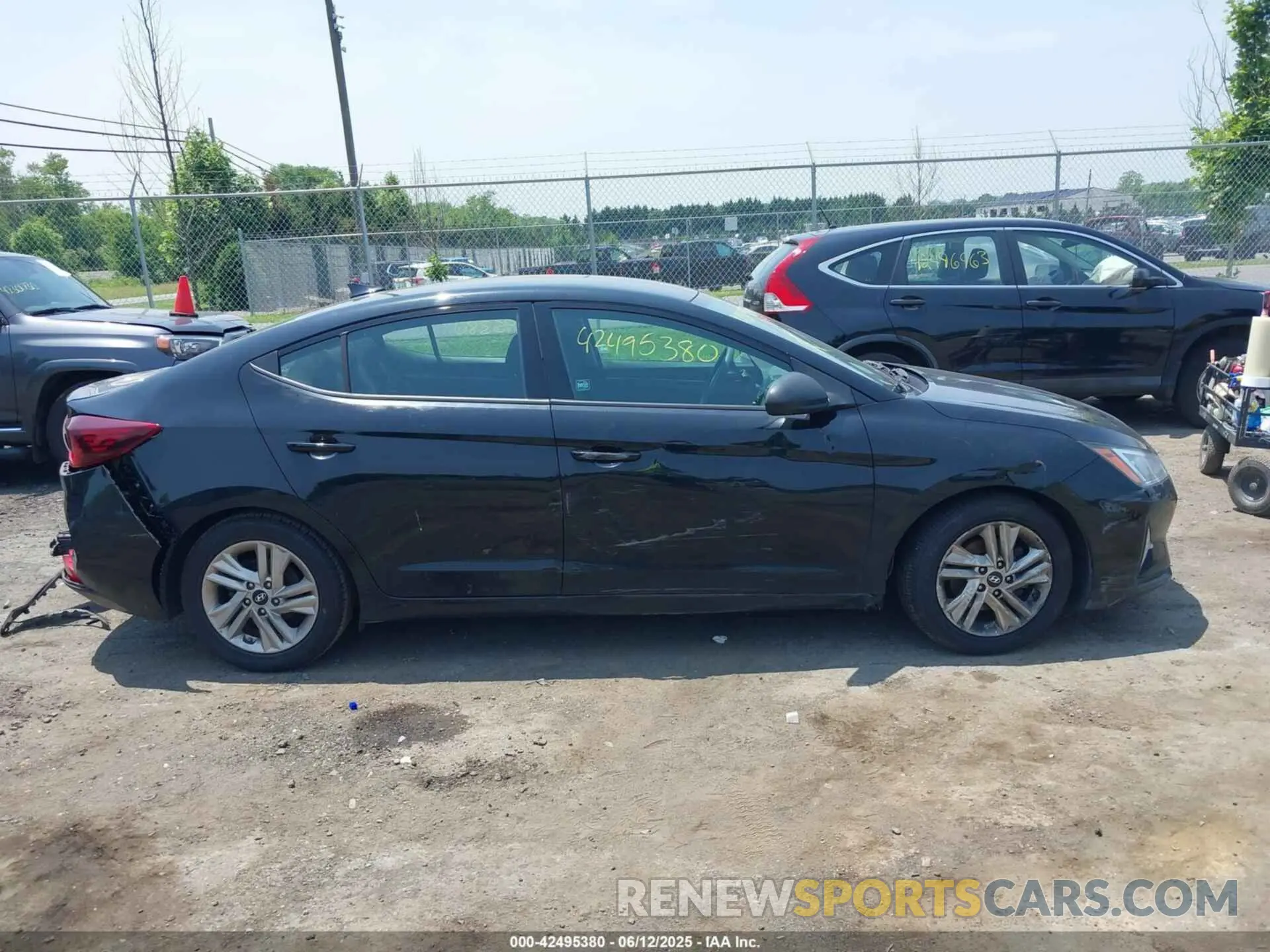 12 Photograph of a damaged car 5NPD84LF6LH513469 HYUNDAI ELANTRA 2020
