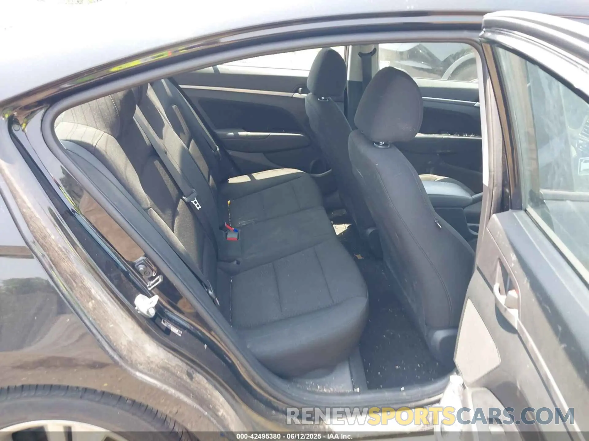 8 Photograph of a damaged car 5NPD84LF6LH513469 HYUNDAI ELANTRA 2020
