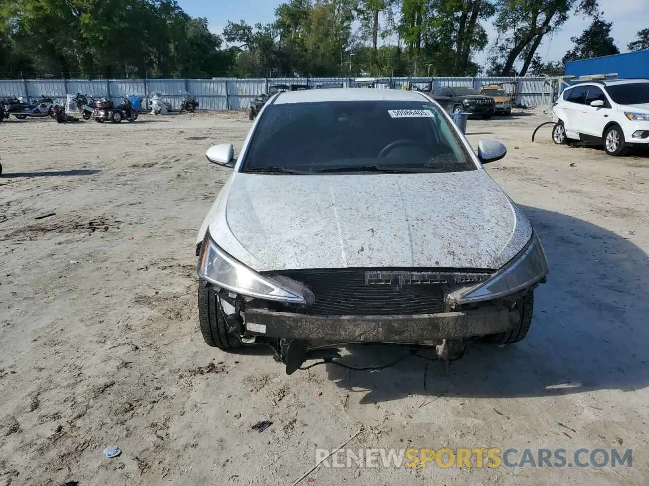 5 Photograph of a damaged car 5NPD84LF6LH525671 HYUNDAI ELANTRA 2020