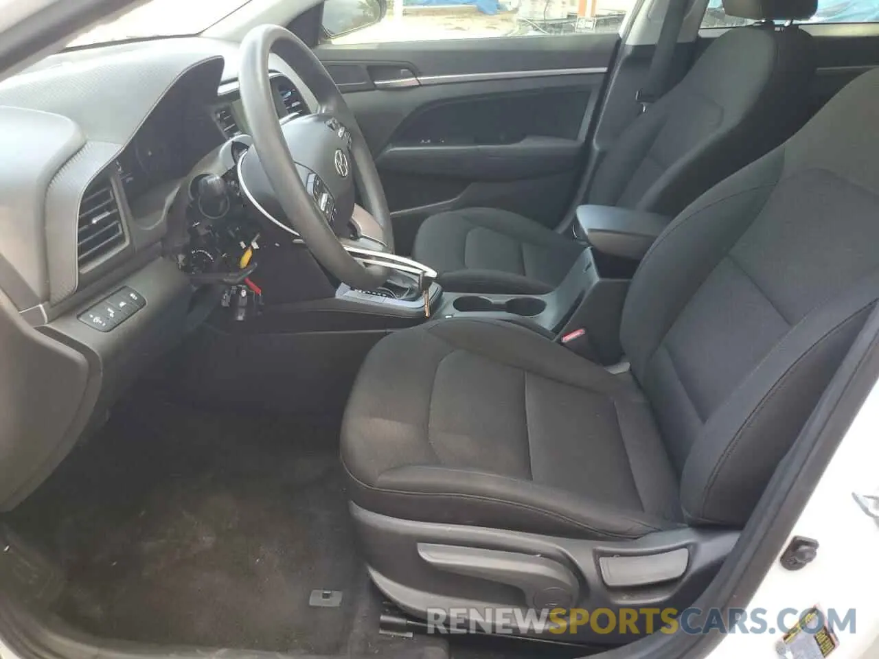 7 Photograph of a damaged car 5NPD84LF6LH525671 HYUNDAI ELANTRA 2020