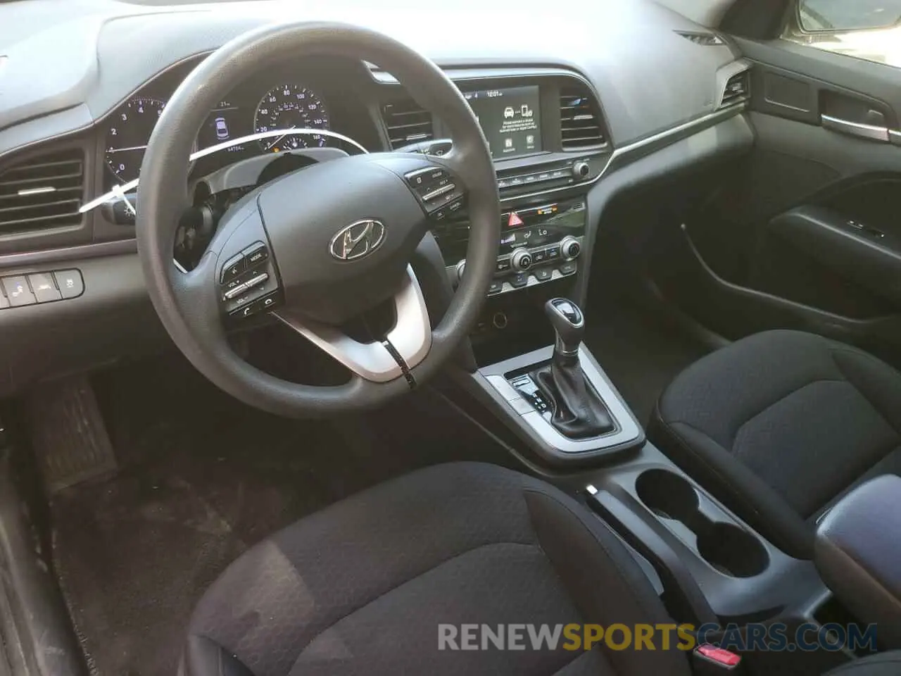 8 Photograph of a damaged car 5NPD84LF6LH525671 HYUNDAI ELANTRA 2020