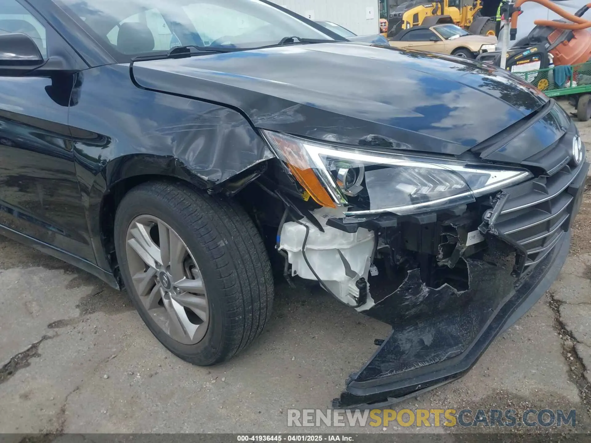 18 Photograph of a damaged car 5NPD84LF6LH534418 HYUNDAI ELANTRA 2020