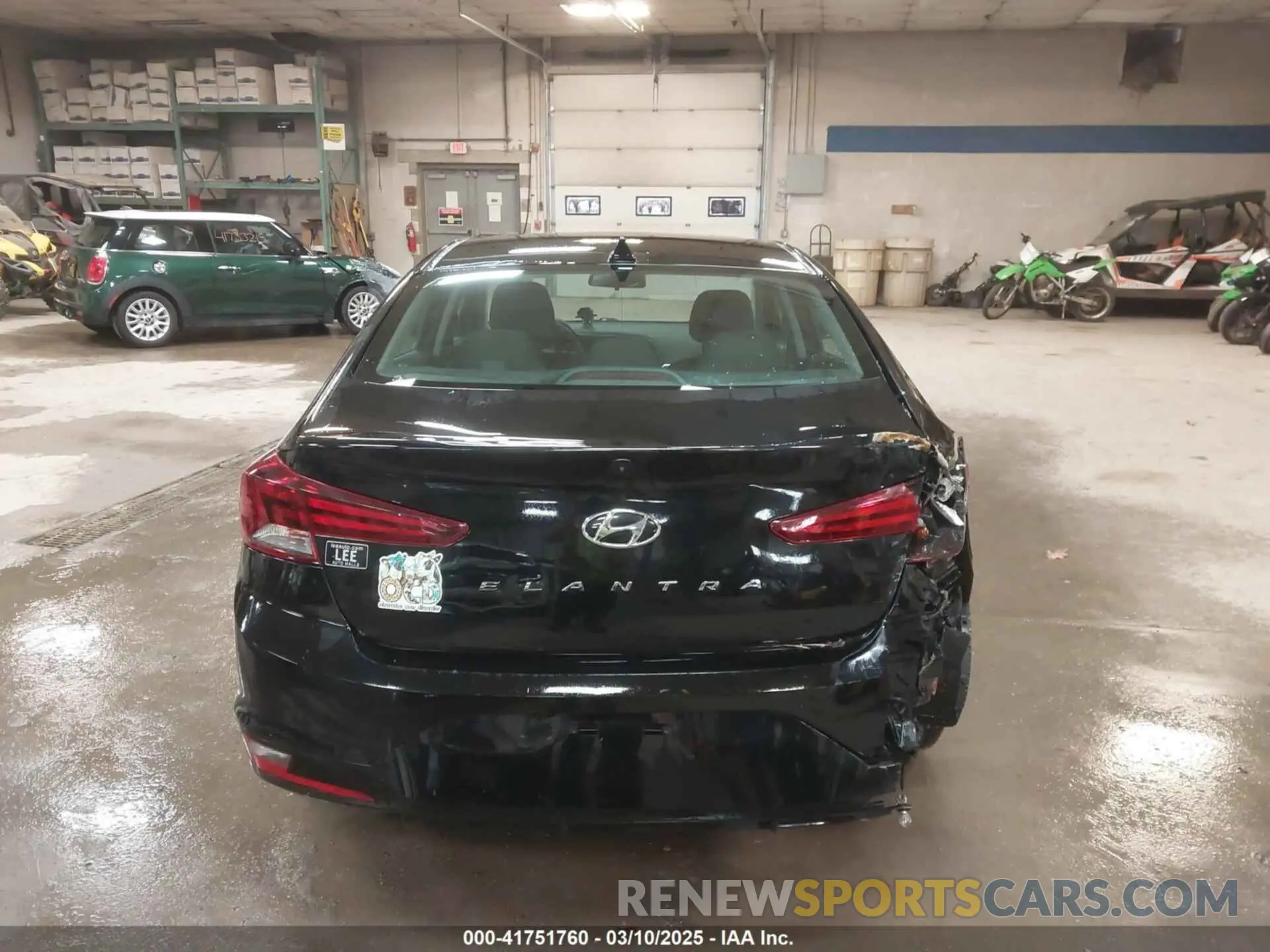 17 Photograph of a damaged car 5NPD84LF6LH541806 HYUNDAI ELANTRA 2020