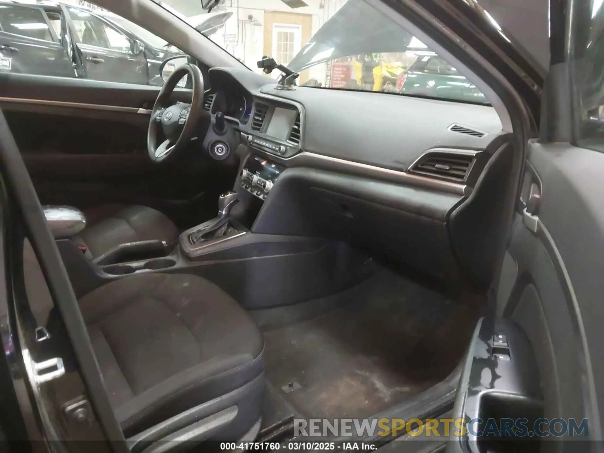 5 Photograph of a damaged car 5NPD84LF6LH541806 HYUNDAI ELANTRA 2020