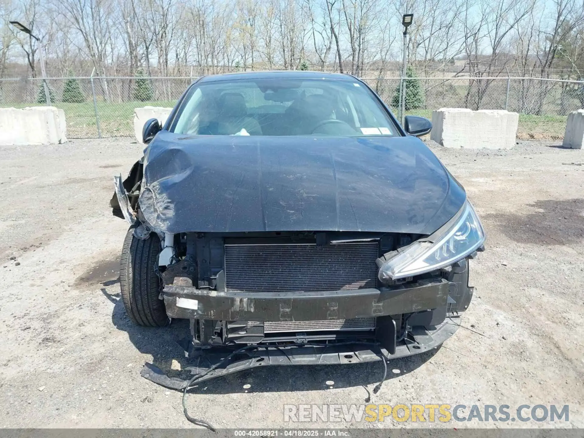 13 Фотография поврежденного автомобиля 5NPD84LF6LH613913 HYUNDAI ELANTRA 2020