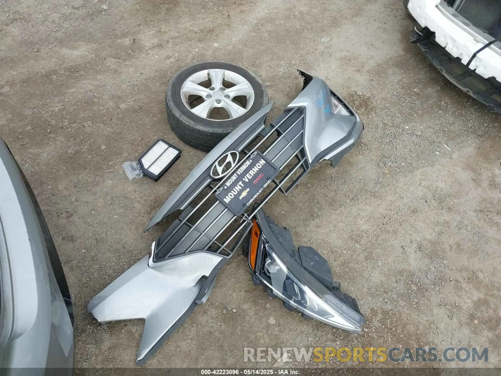 12 Photograph of a damaged car 5NPD84LF6LH621851 HYUNDAI ELANTRA 2020