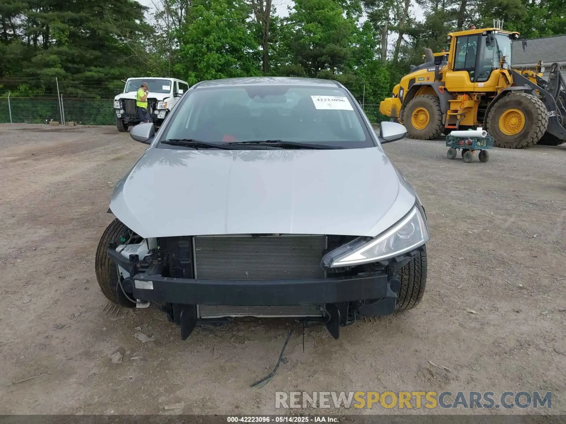 13 Photograph of a damaged car 5NPD84LF6LH621851 HYUNDAI ELANTRA 2020