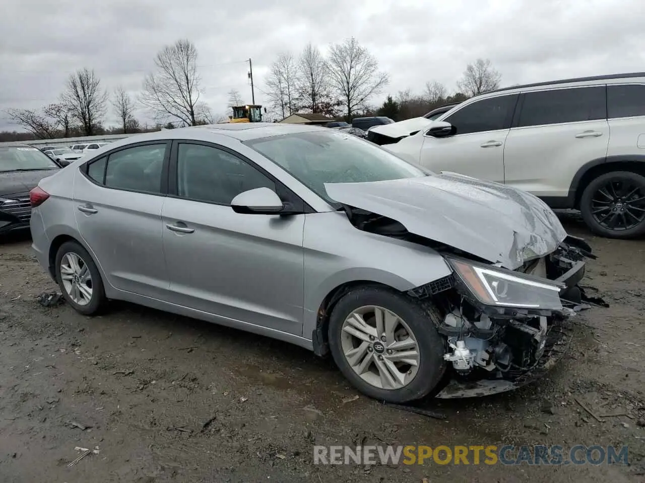 4 Photograph of a damaged car 5NPD84LF6LH631179 HYUNDAI ELANTRA 2020