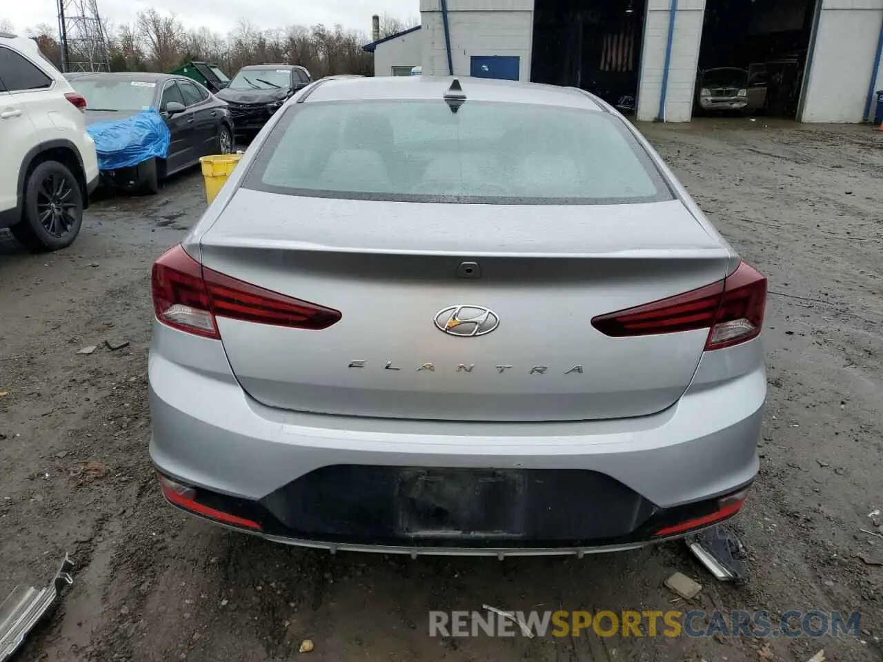 6 Photograph of a damaged car 5NPD84LF6LH631179 HYUNDAI ELANTRA 2020