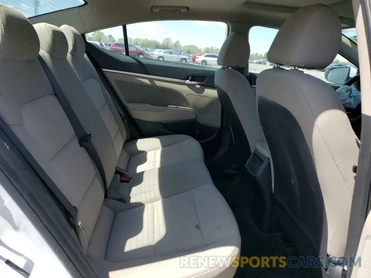 11 Photograph of a damaged car 5NPD84LF7LH516025 HYUNDAI ELANTRA 2020