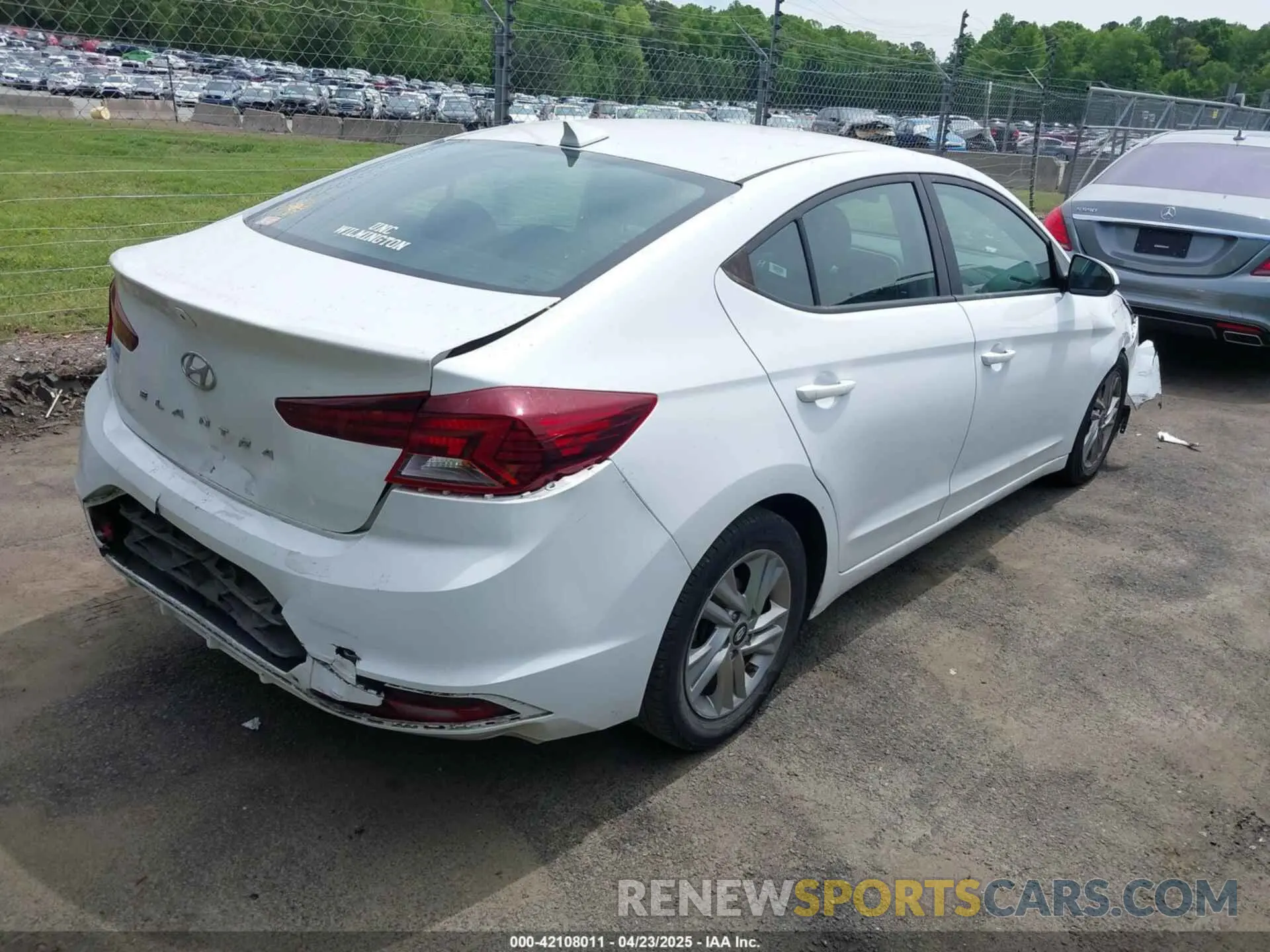 4 Фотография поврежденного автомобиля 5NPD84LF7LH528613 HYUNDAI ELANTRA 2020
