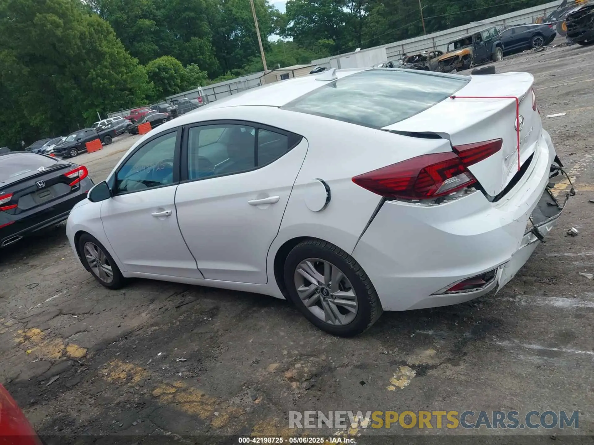 14 Photograph of a damaged car 5NPD84LF7LH543676 HYUNDAI ELANTRA 2020