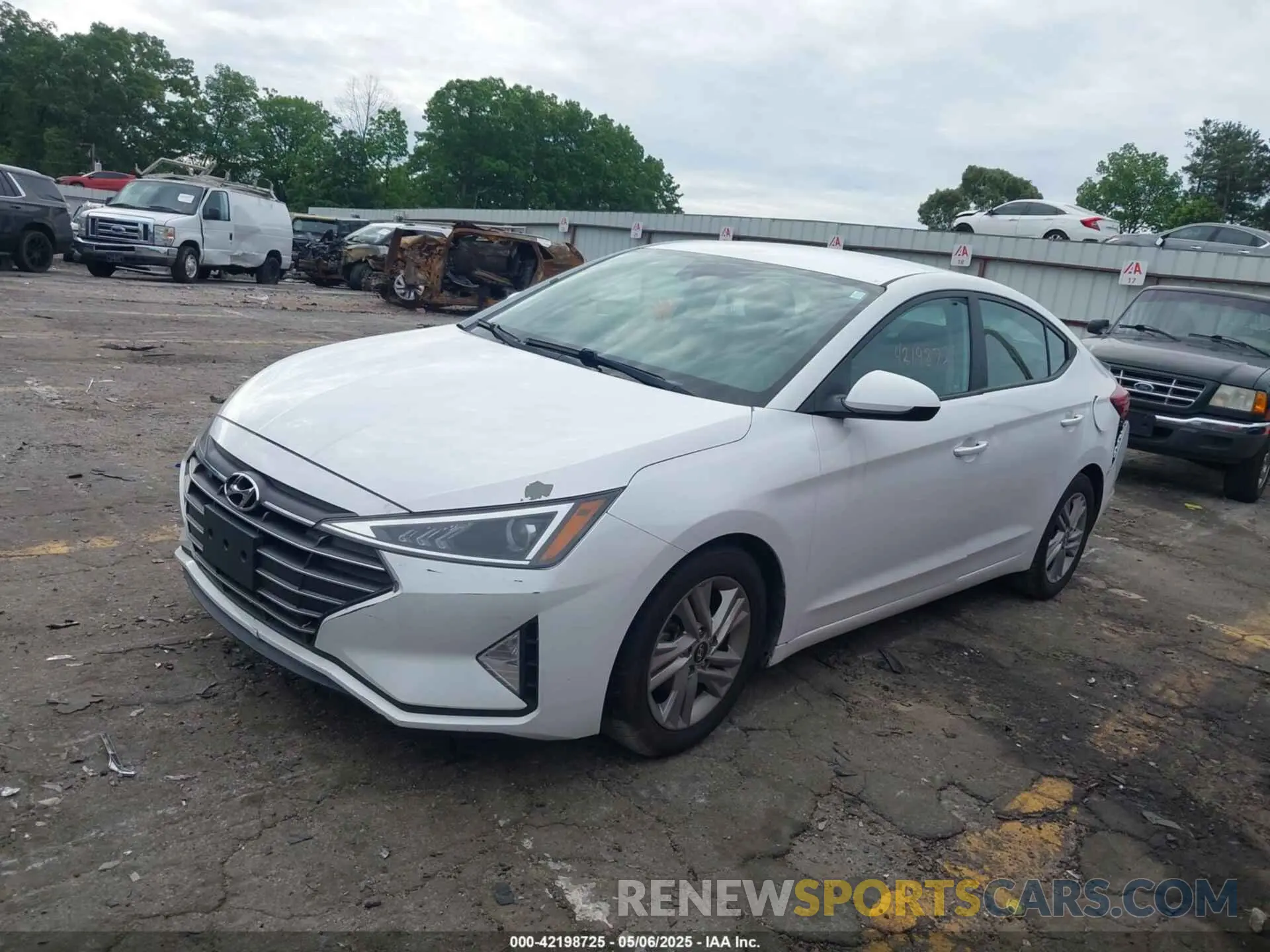 2 Photograph of a damaged car 5NPD84LF7LH543676 HYUNDAI ELANTRA 2020