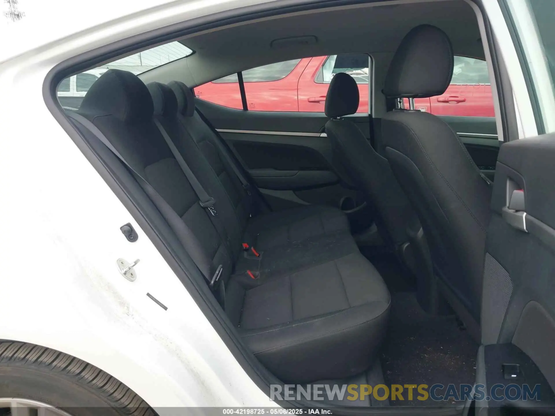 8 Photograph of a damaged car 5NPD84LF7LH543676 HYUNDAI ELANTRA 2020