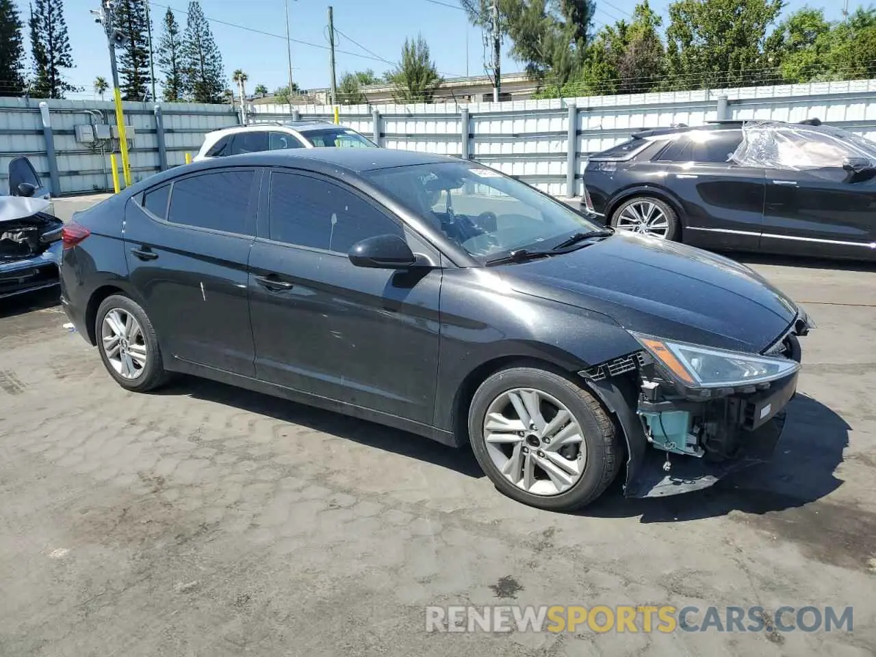 4 Photograph of a damaged car 5NPD84LF7LH549011 HYUNDAI ELANTRA 2020