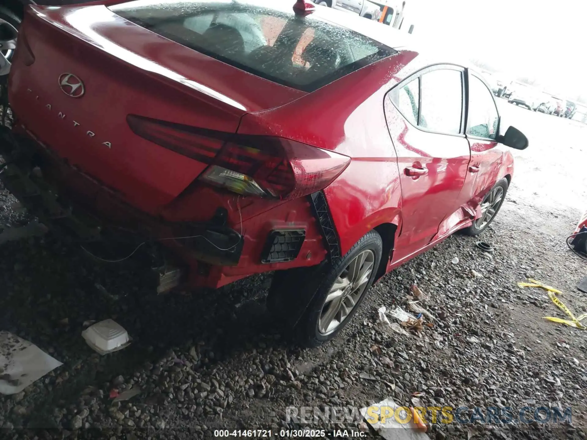 4 Photograph of a damaged car 5NPD84LF7LH551759 HYUNDAI ELANTRA 2020
