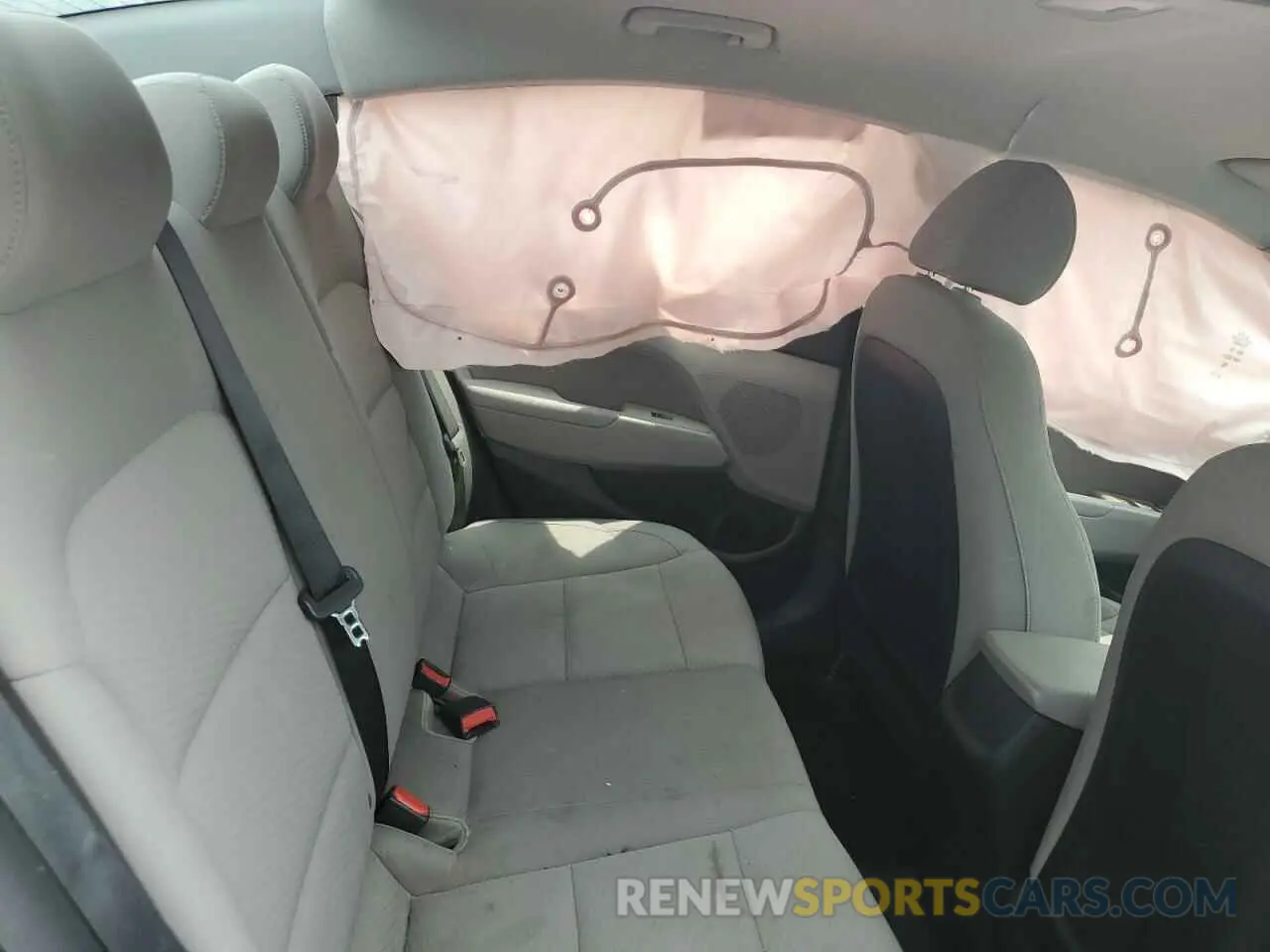 10 Photograph of a damaged car 5NPD84LF7LH573812 HYUNDAI ELANTRA 2020
