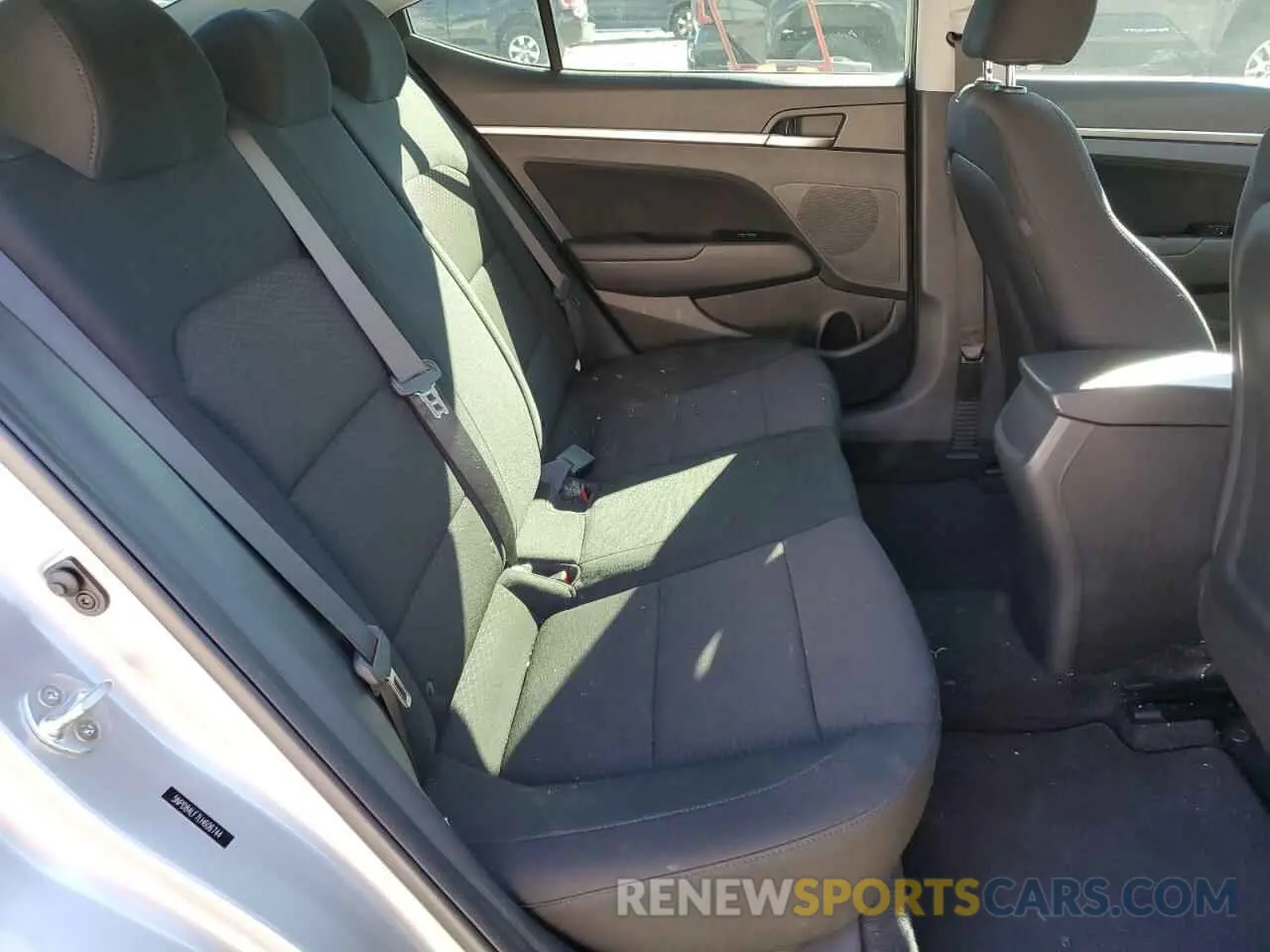 10 Photograph of a damaged car 5NPD84LF7LH606744 HYUNDAI ELANTRA 2020