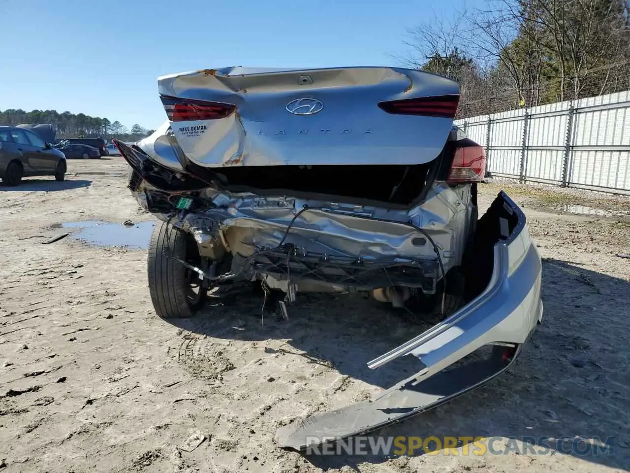 6 Photograph of a damaged car 5NPD84LF7LH606744 HYUNDAI ELANTRA 2020