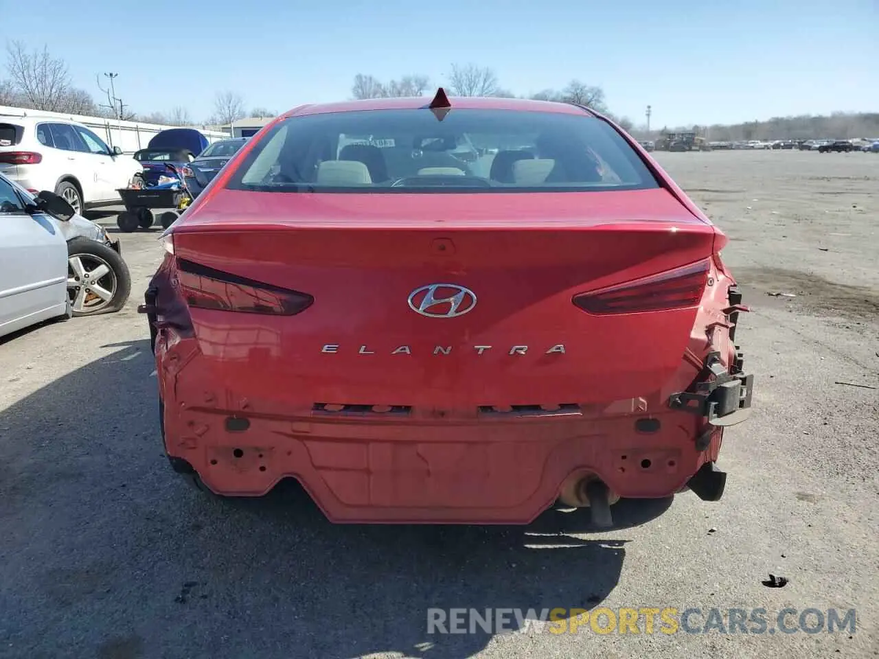 6 Photograph of a damaged car 5NPD84LF7LH621714 HYUNDAI ELANTRA 2020
