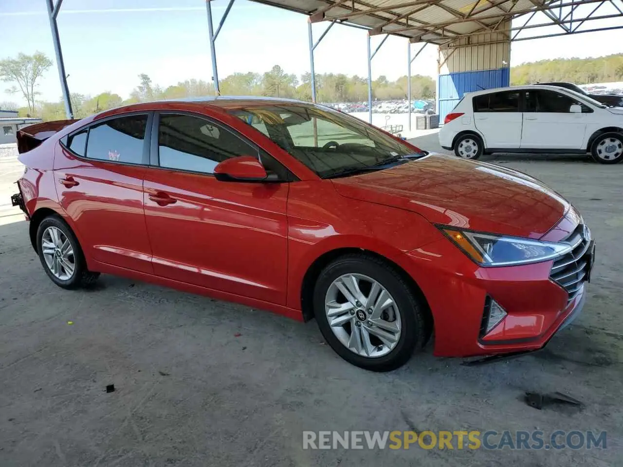4 Photograph of a damaged car 5NPD84LF7LH627030 HYUNDAI ELANTRA 2020
