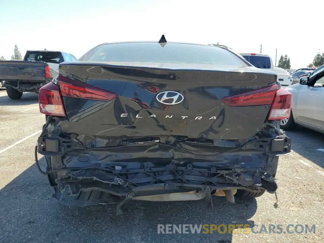 6 Photograph of a damaged car 5NPD84LF8LH537269 HYUNDAI ELANTRA 2020