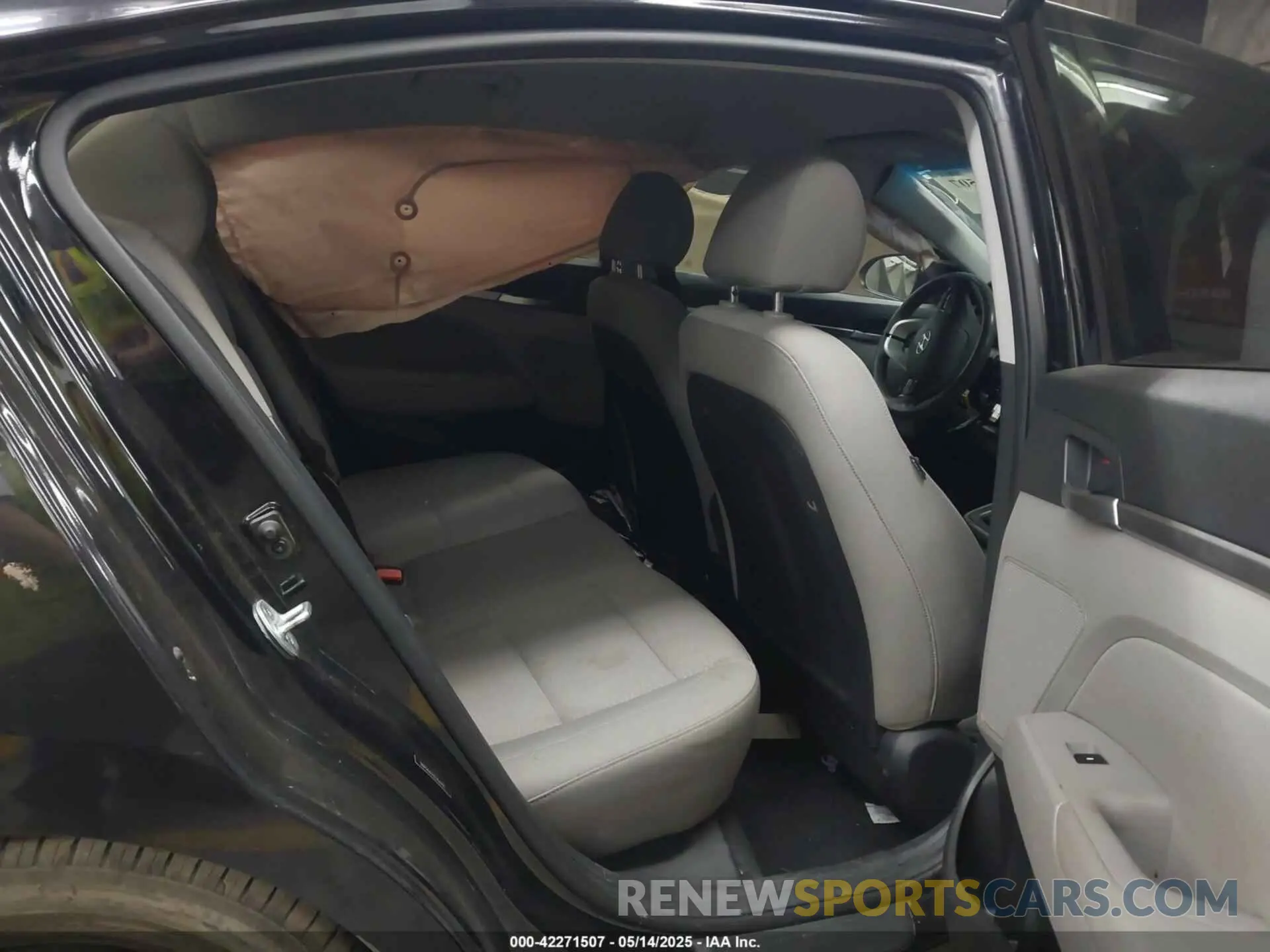 8 Photograph of a damaged car 5NPD84LF8LH549129 HYUNDAI ELANTRA 2020