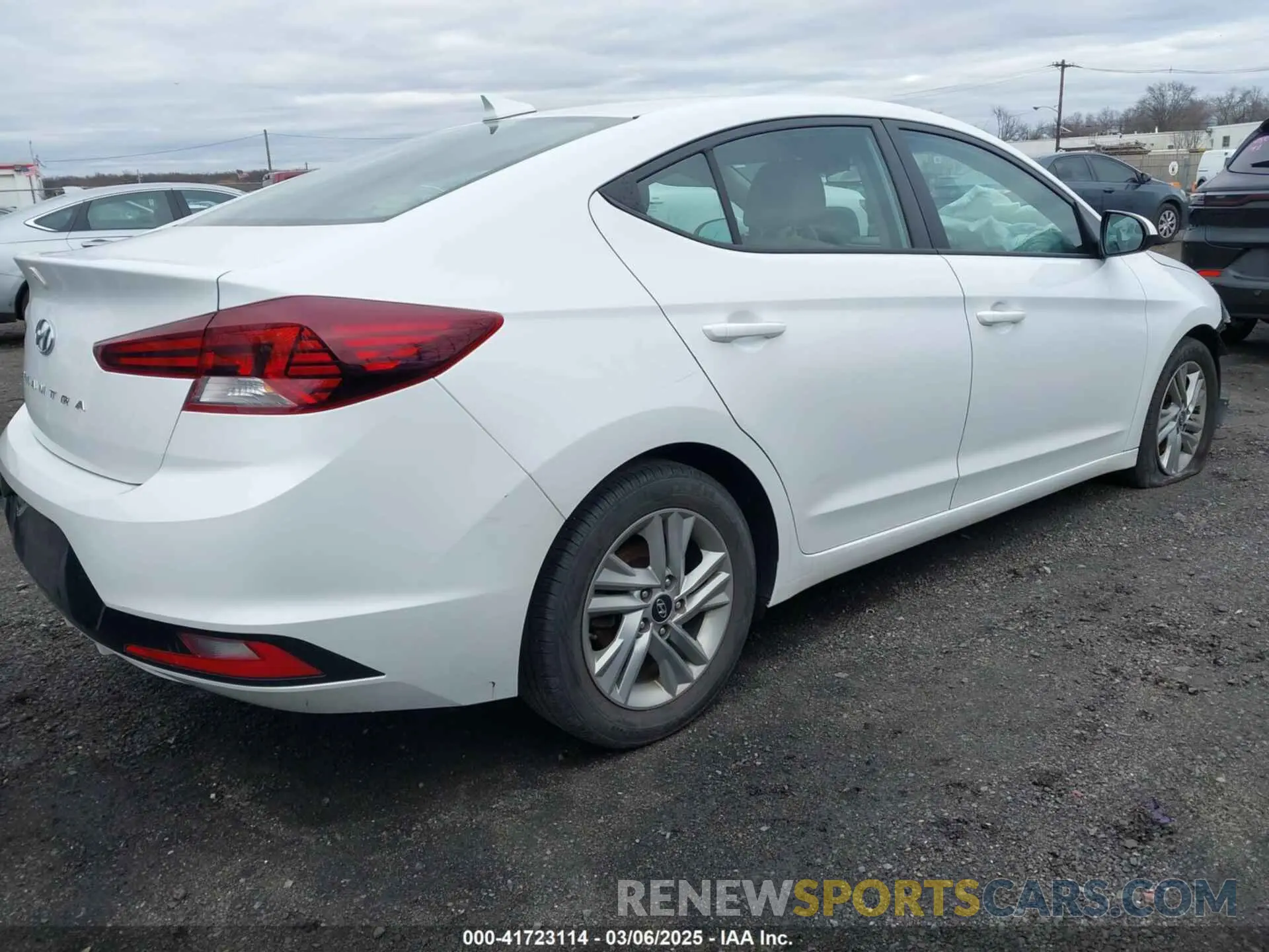 4 Фотография поврежденного автомобиля 5NPD84LF8LH572393 HYUNDAI ELANTRA 2020