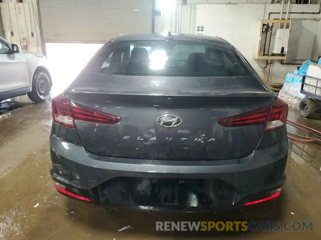 6 Photograph of a damaged car 5NPD84LF8LH574354 HYUNDAI ELANTRA 2020
