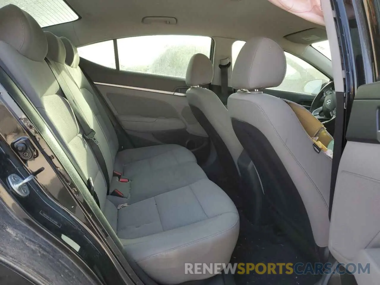 10 Photograph of a damaged car 5NPD84LF8LH578890 HYUNDAI ELANTRA 2020