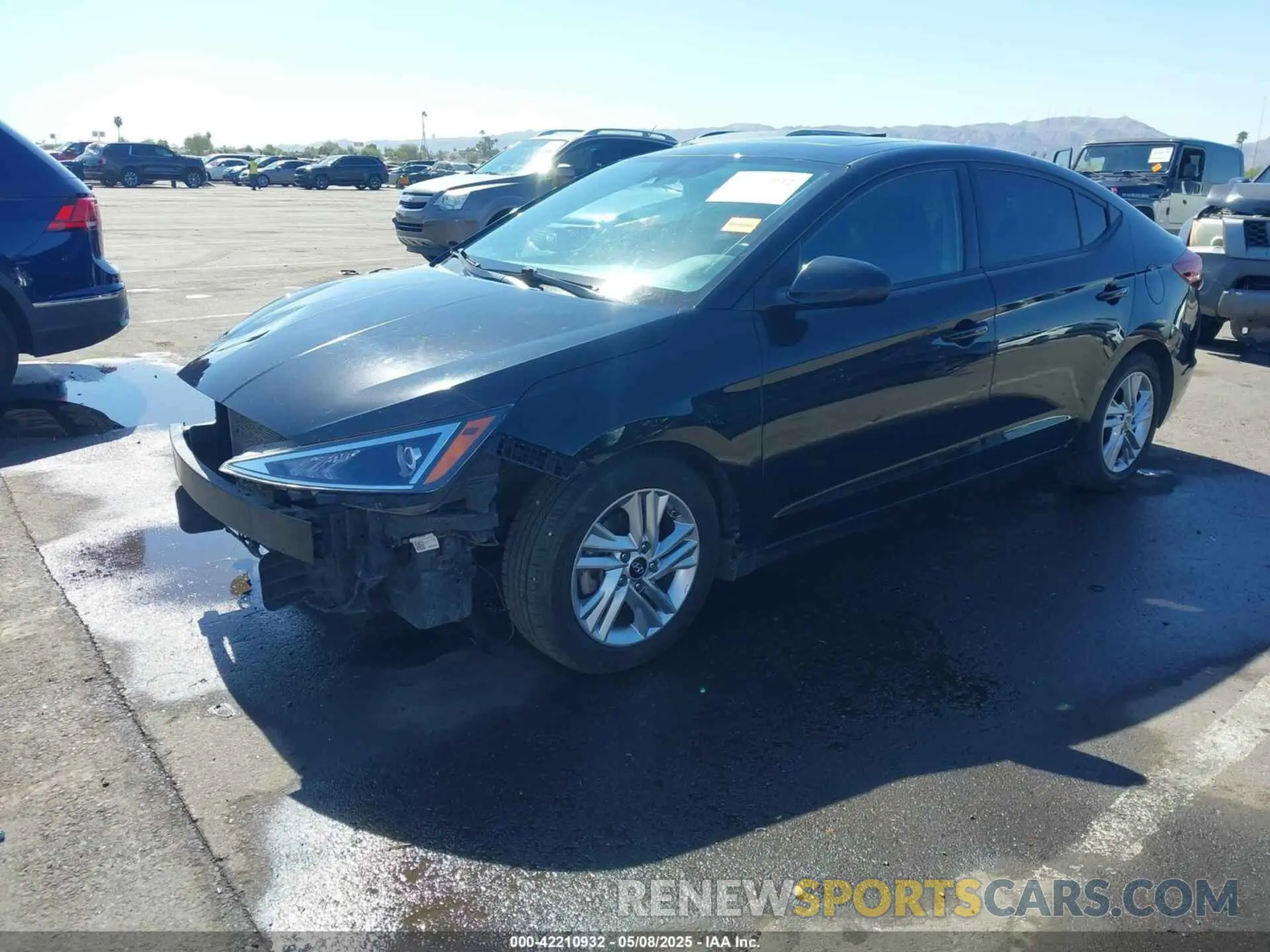 2 Photograph of a damaged car 5NPD84LF8LH605828 HYUNDAI ELANTRA 2020