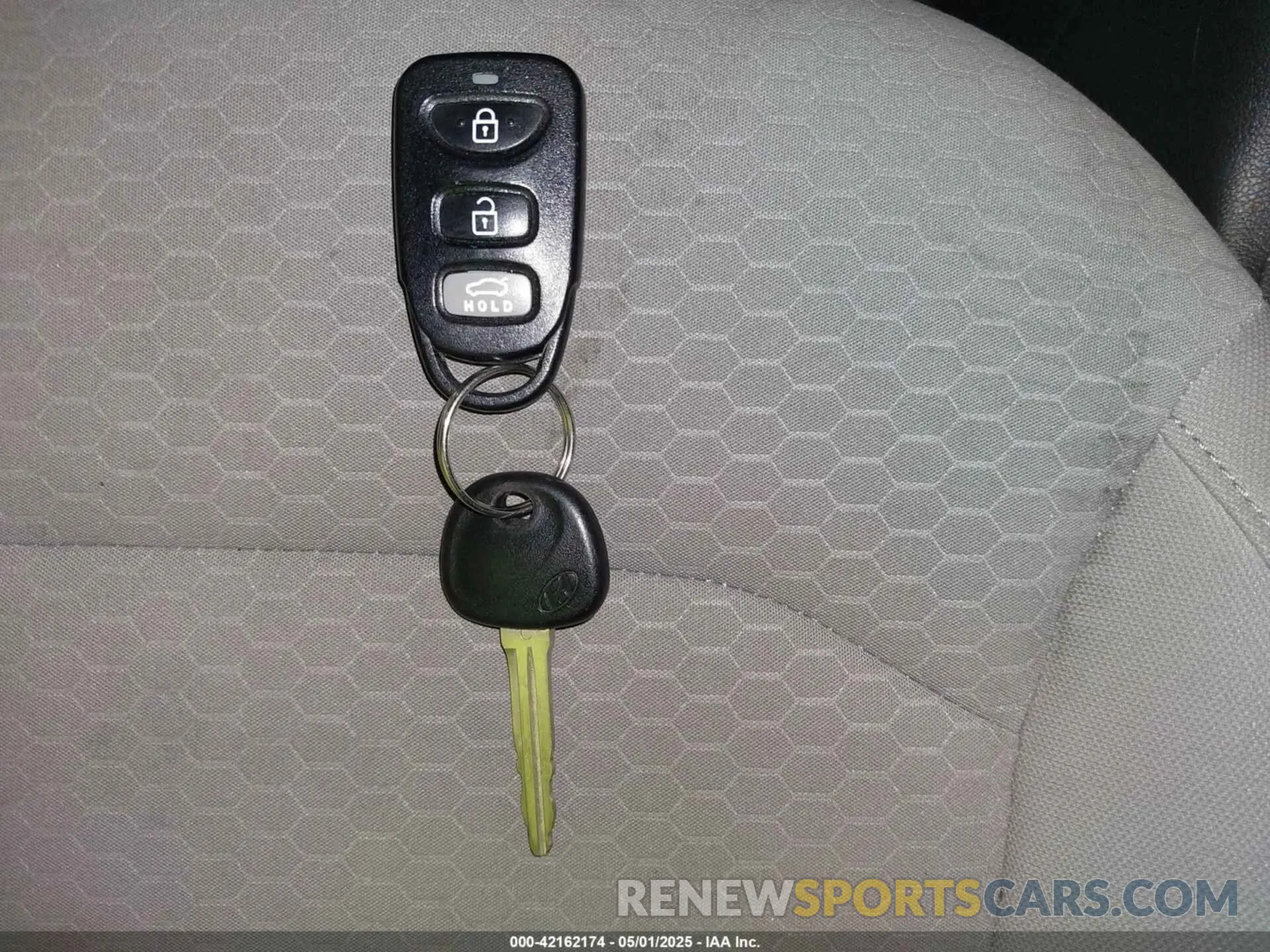 11 Photograph of a damaged car 5NPD84LF8LH621785 HYUNDAI ELANTRA 2020