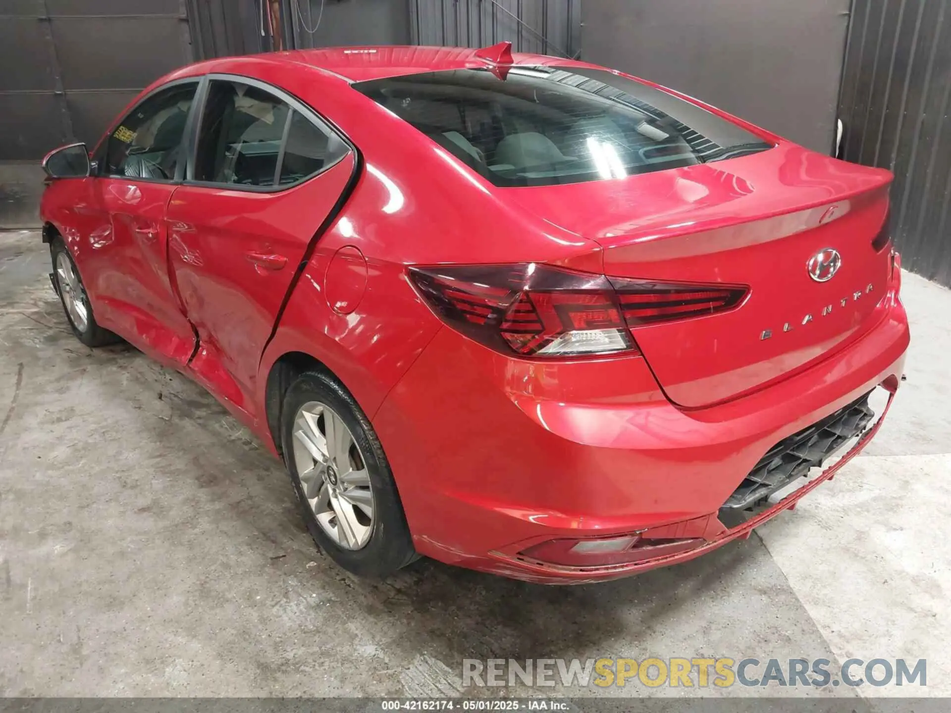 3 Photograph of a damaged car 5NPD84LF8LH621785 HYUNDAI ELANTRA 2020
