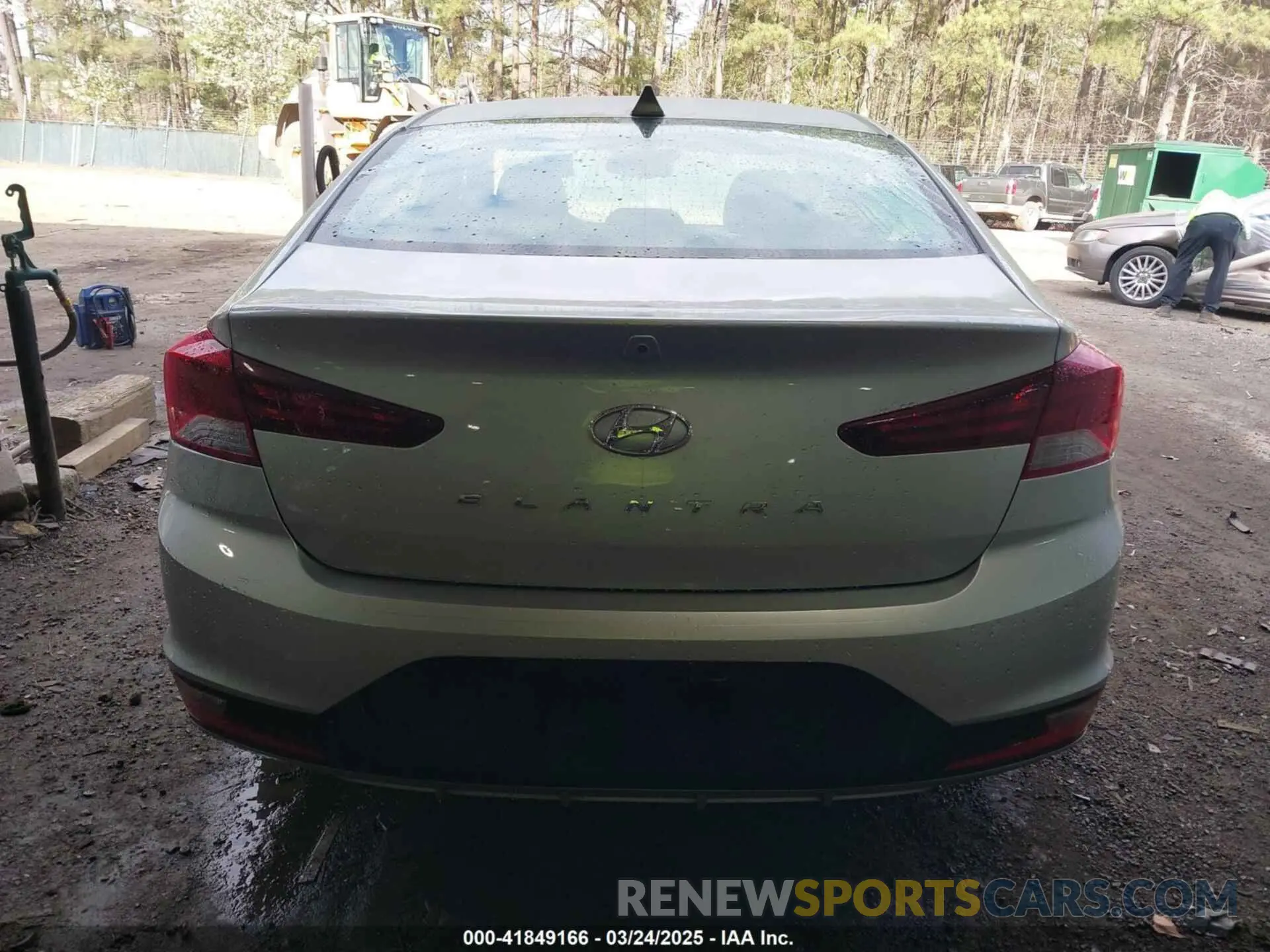 16 Photograph of a damaged car 5NPD84LF8LH622368 HYUNDAI ELANTRA 2020