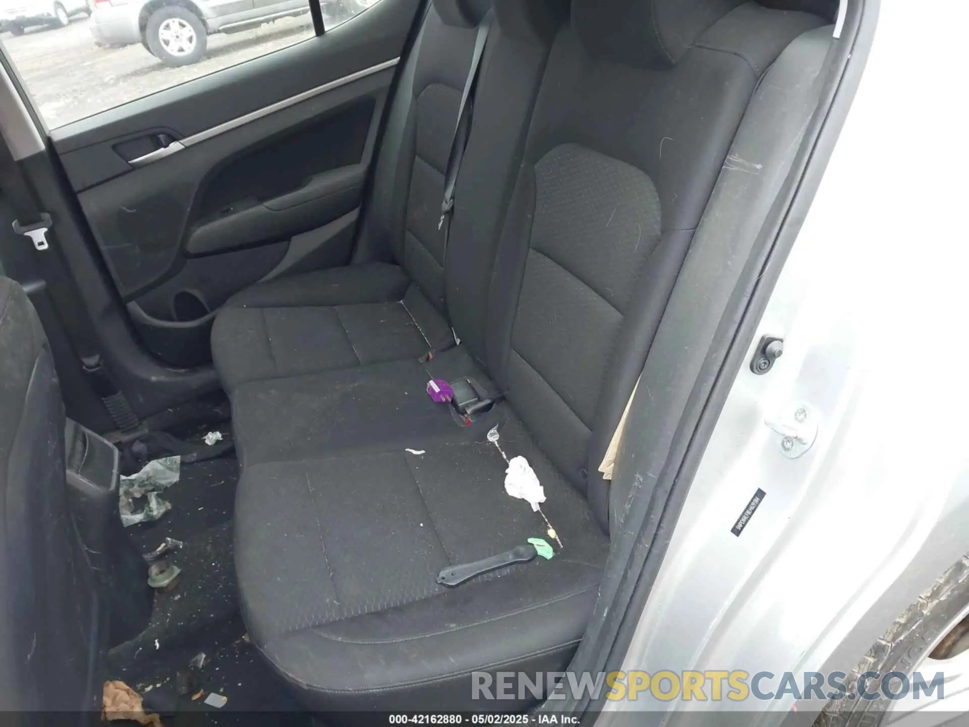 8 Photograph of a damaged car 5NPD84LF8LH629384 HYUNDAI ELANTRA 2020