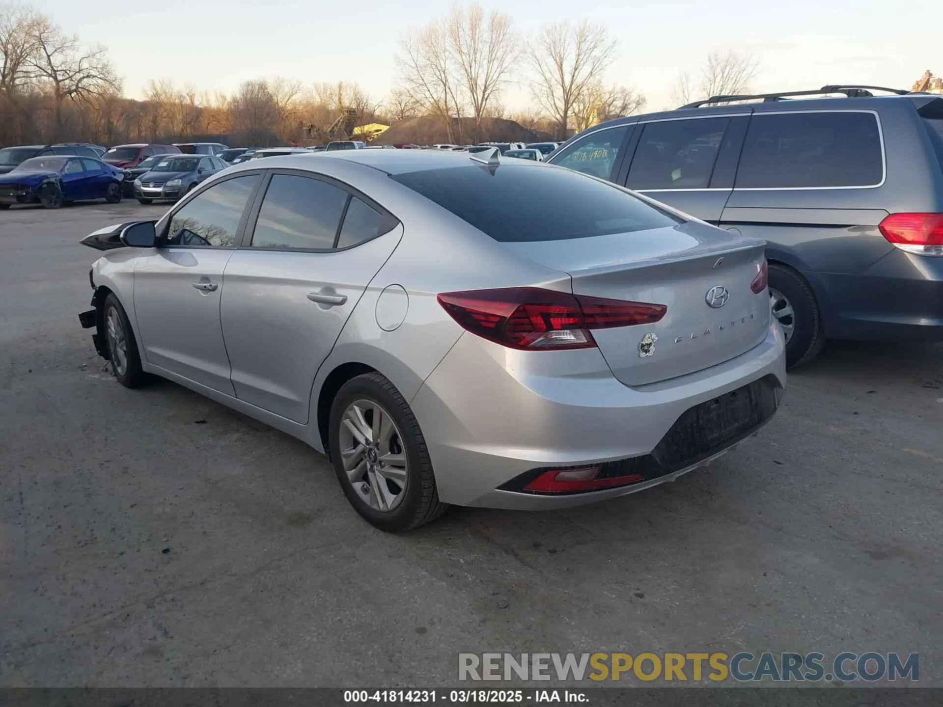 3 Photograph of a damaged car 5NPD84LF9LH505432 HYUNDAI ELANTRA 2020