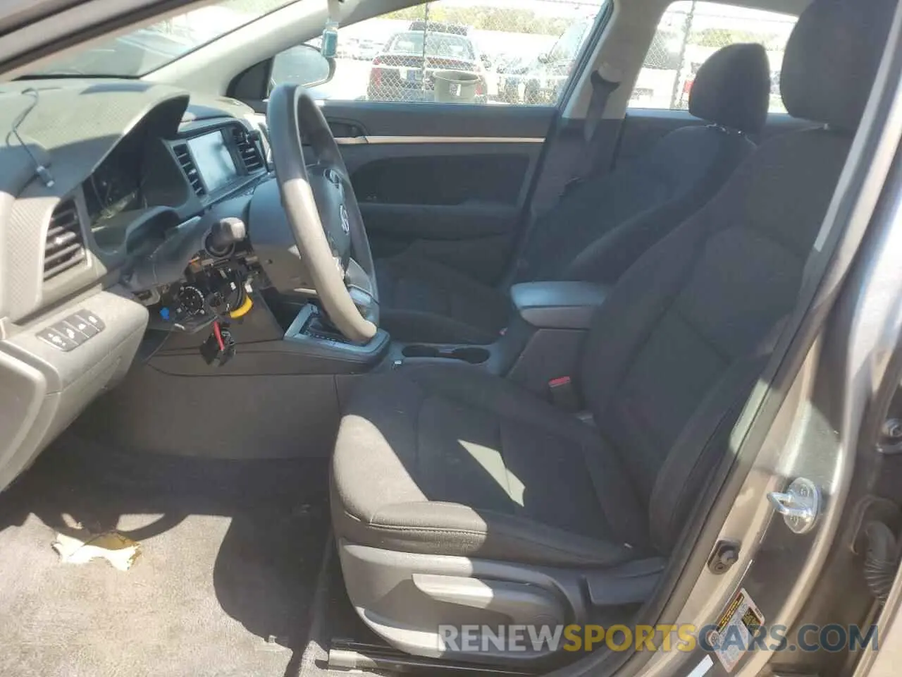 7 Photograph of a damaged car 5NPD84LF9LH512932 HYUNDAI ELANTRA 2020