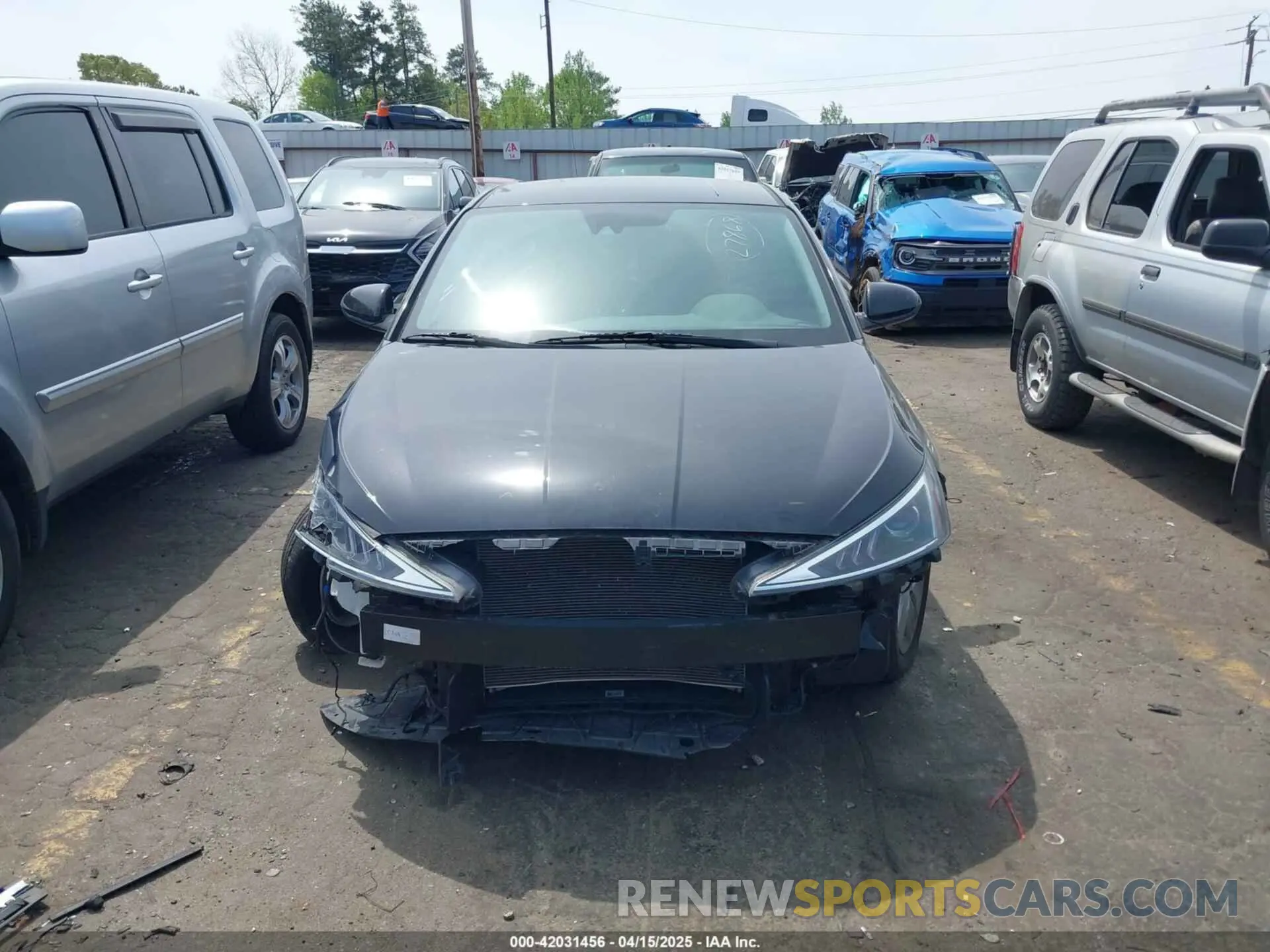 11 Photograph of a damaged car 5NPD84LF9LH532517 HYUNDAI ELANTRA 2020