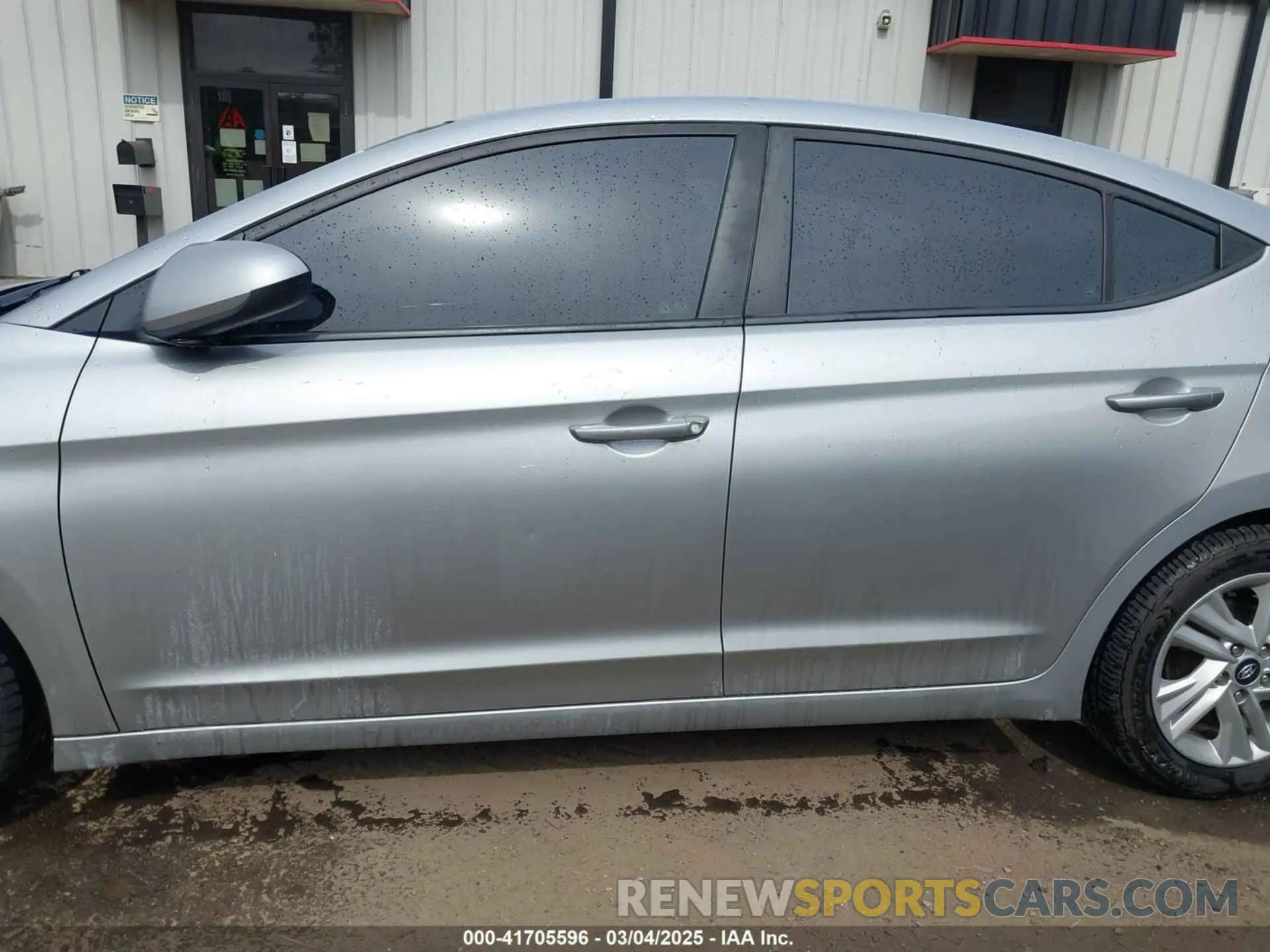 14 Photograph of a damaged car 5NPD84LF9LH551715 HYUNDAI ELANTRA 2020