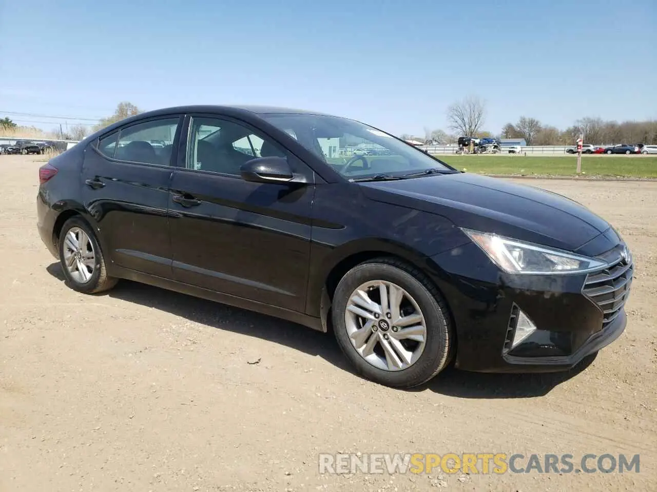 4 Photograph of a damaged car 5NPD84LF9LH561161 HYUNDAI ELANTRA 2020