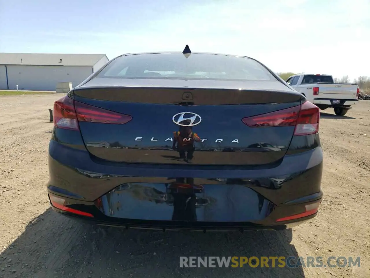 6 Photograph of a damaged car 5NPD84LF9LH561161 HYUNDAI ELANTRA 2020