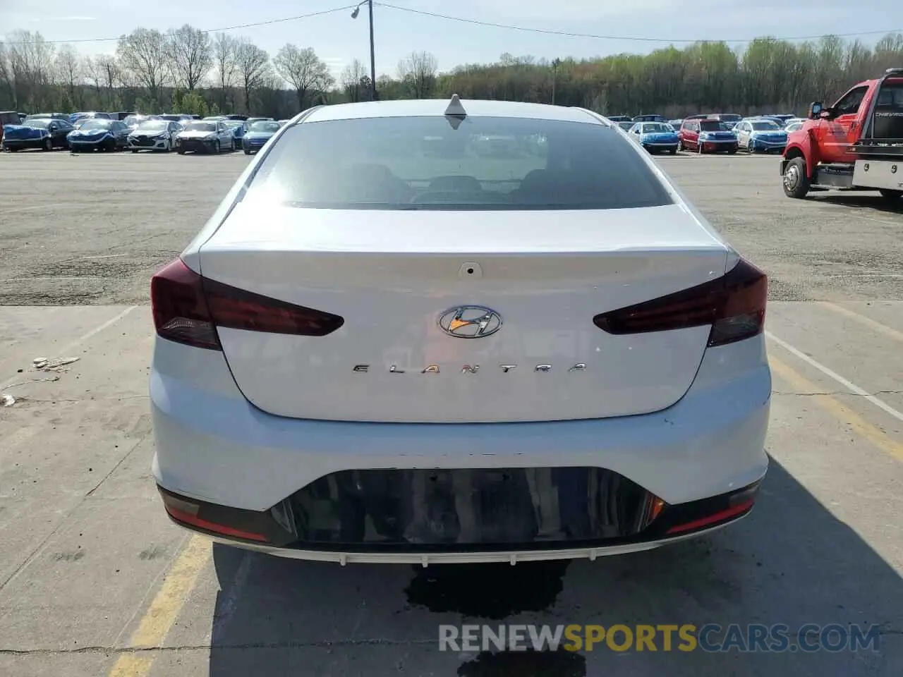 6 Photograph of a damaged car 5NPD84LF9LH567817 HYUNDAI ELANTRA 2020