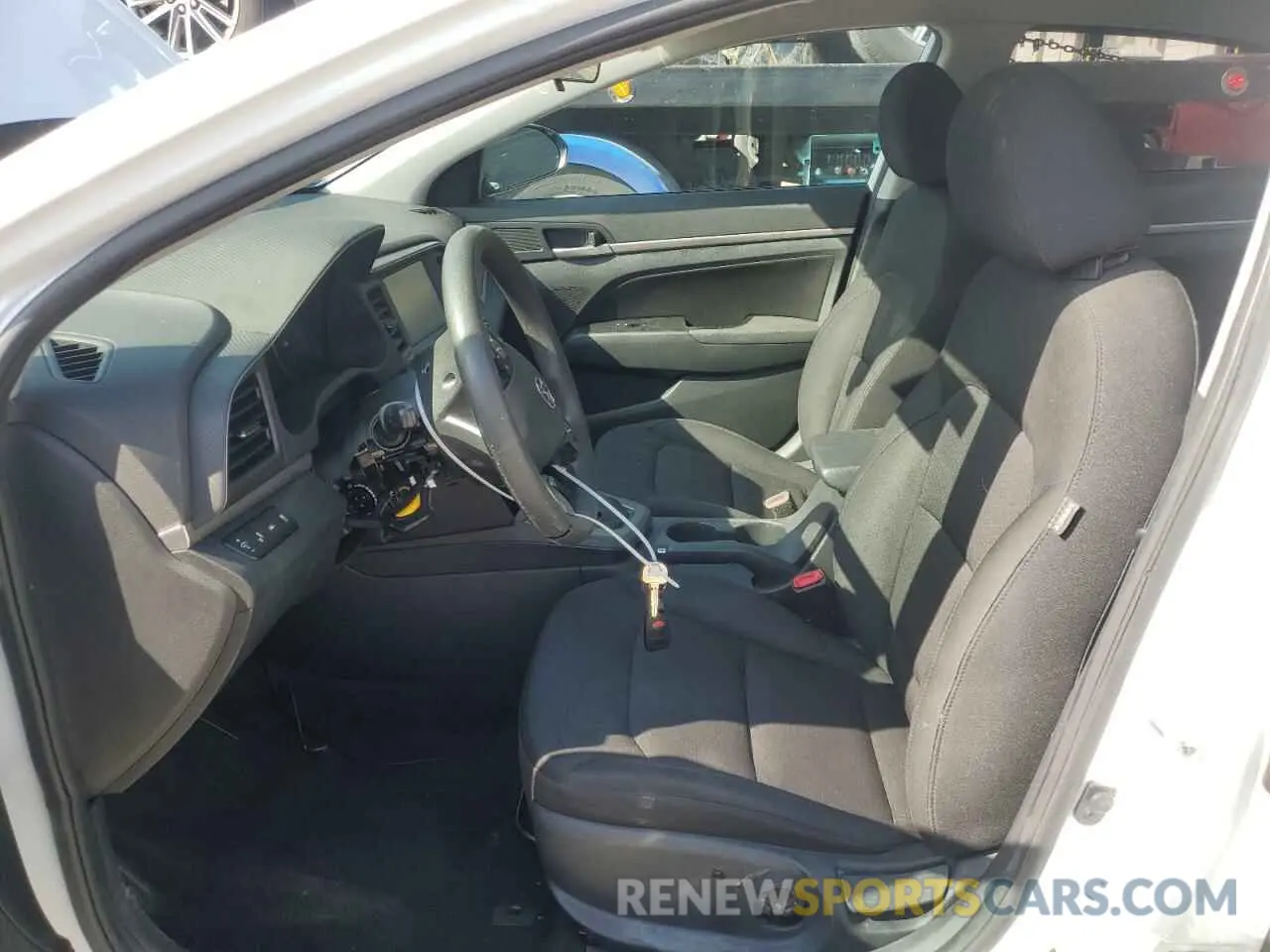 7 Photograph of a damaged car 5NPD84LF9LH567817 HYUNDAI ELANTRA 2020